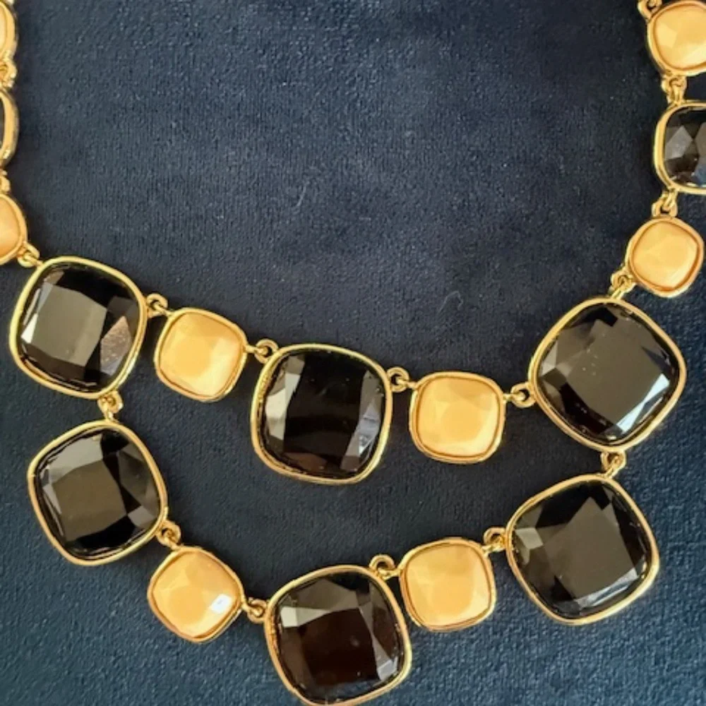 Kate Spade COBBLESTONE Black & Cream Necklace Gold Statement Adjustable EUC